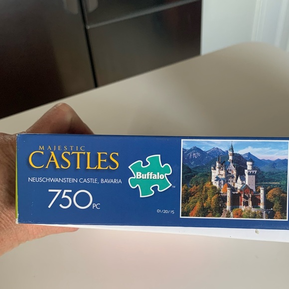 Puzzles Lot of 2: 1000 and 750 Pieces Succulents Castles - Picture 3 of 4